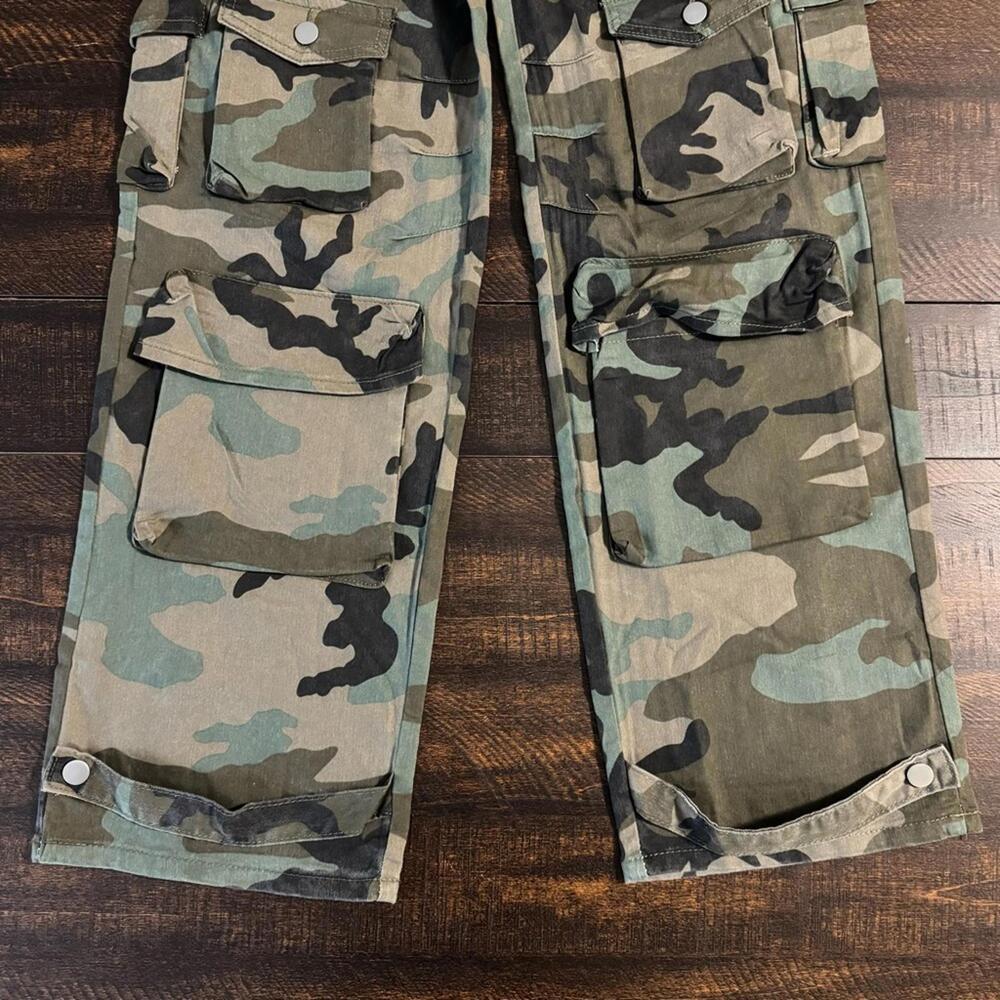 NWOT Y2K Camo Cargo Pants w/ Rhinestone Fringe 26x30 - Picture 4 of 15
